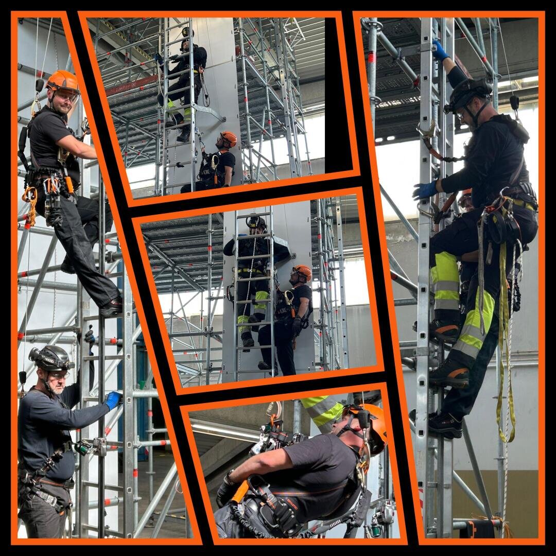 Collage aus fünf Bildern, die Arbeiter in Sicherheitsausrüstung beim Klettern und Arbeiten auf Metallgerüsten in Gebäuden zeigen, um Bau- oder Wartungsarbeiten zu demonstrieren. Alle tragen Helme, Klettergurte und Handschuhe zur Sicherheit.