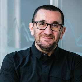 Dennis Oezkol