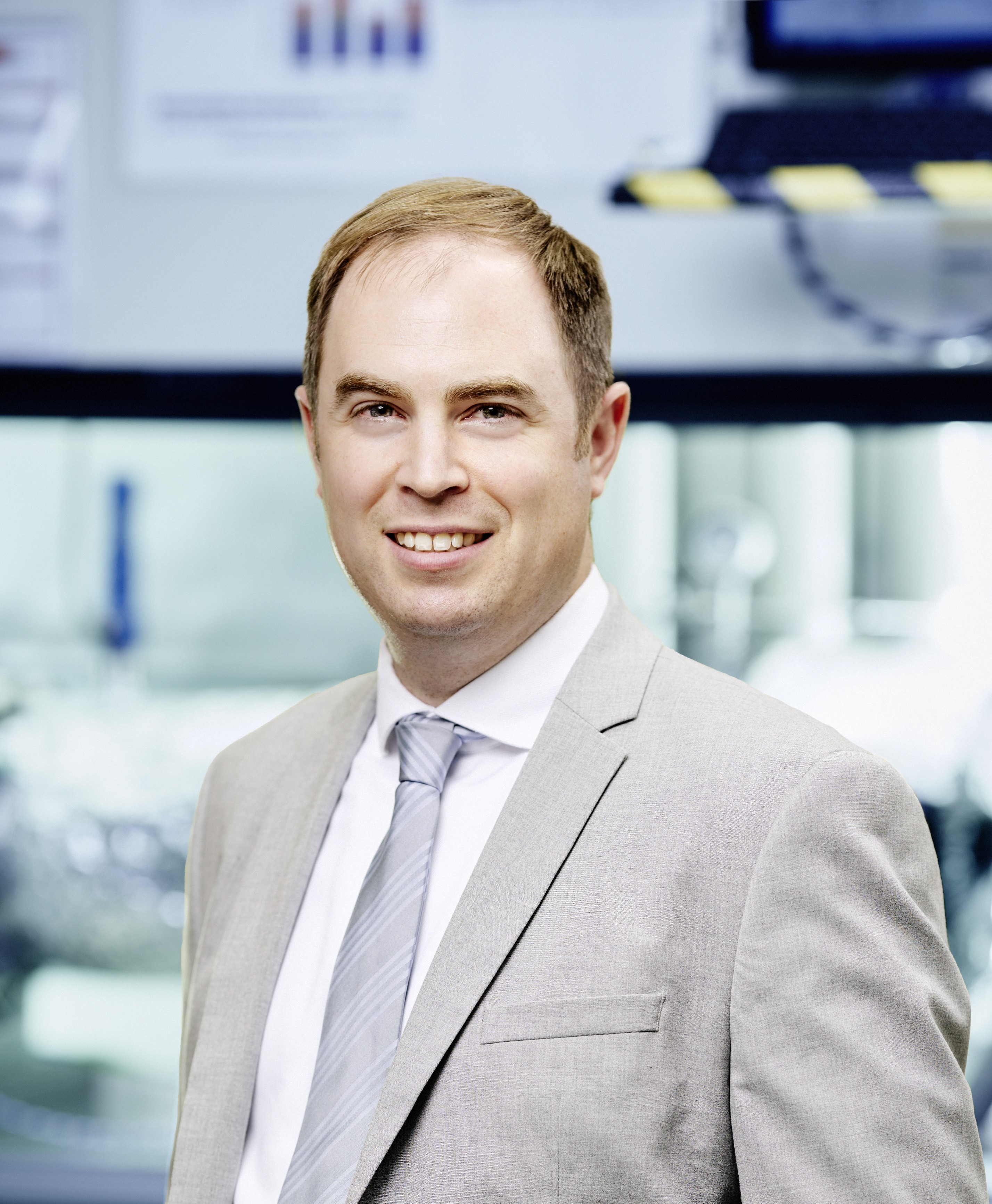 Prof. Julian Jepsen
